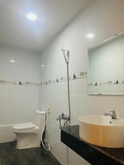 King-Zimmer mit Balkon — Khách Sạn Minh Thịnh
